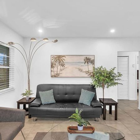 2 Bedroom House Minutes From Beach And Casino Db1 Dania Beach Dış mekan fotoğraf