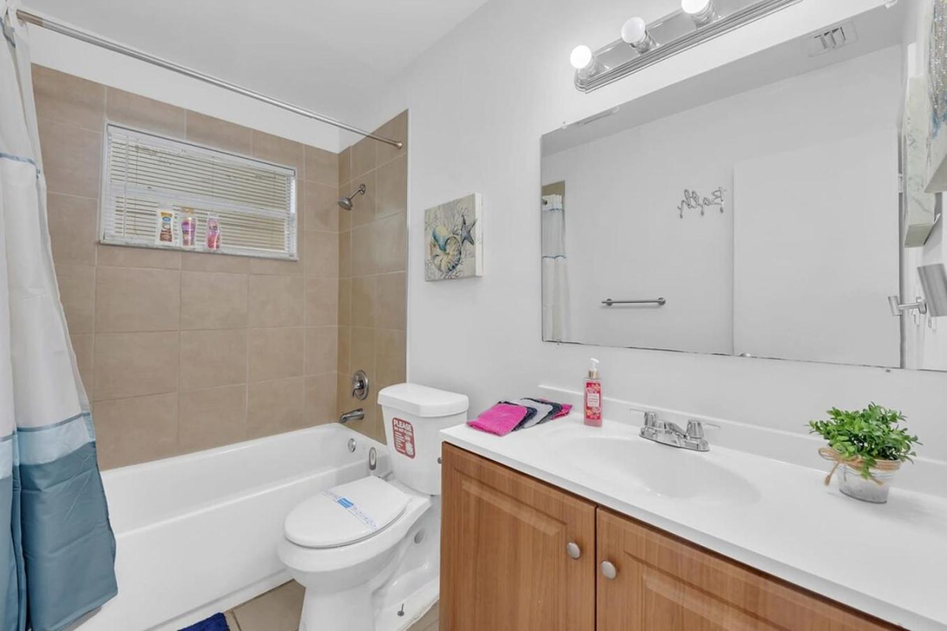 2 Bedroom House Minutes From Beach And Casino Db1 Dania Beach Dış mekan fotoğraf