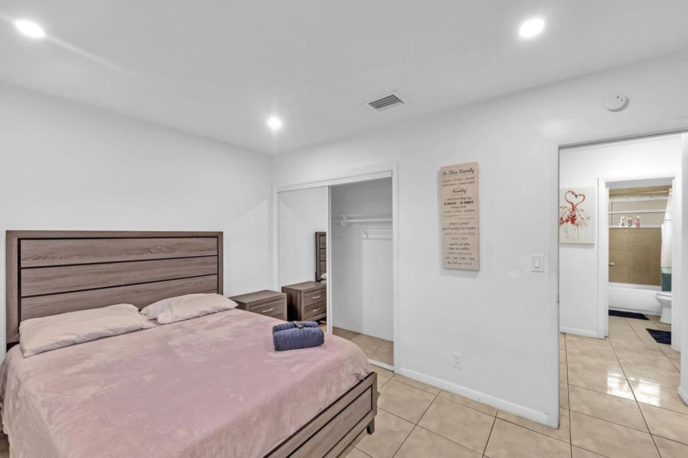 2 Bedroom House Minutes From Beach And Casino Db1 Dania Beach Dış mekan fotoğraf