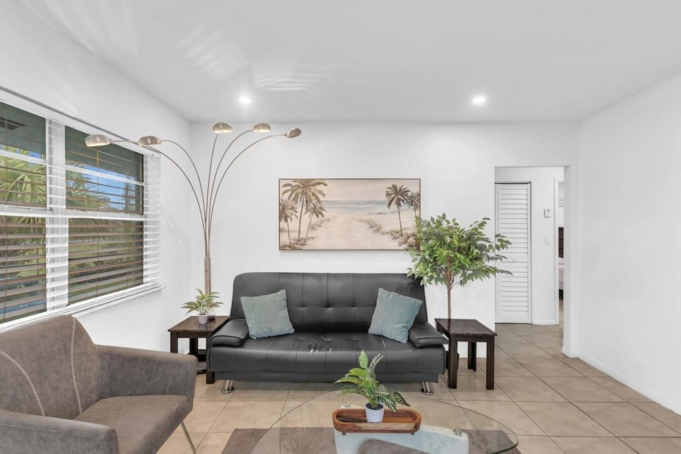 2 Bedroom House Minutes From Beach And Casino Db1 Dania Beach Dış mekan fotoğraf